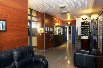Comfort Suites Cannes Mandelieu Exterior photo