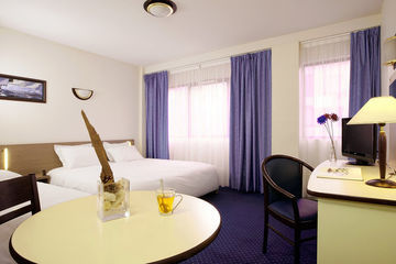 Comfort Suites Cannes Mandelieu Exterior photo